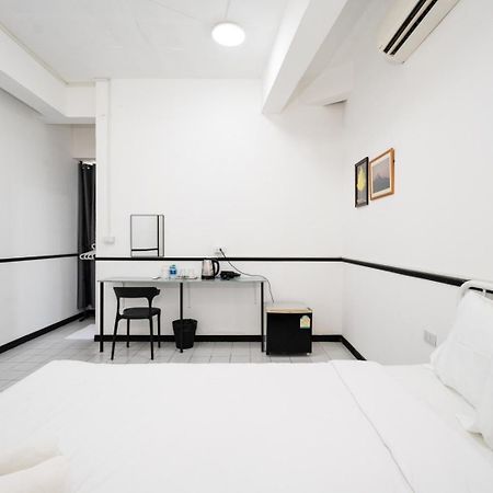 Go Inn Mrt Hua Lamphong China Town Banguecoque Exterior foto